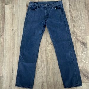 Levi jeans with no tag fits like a Size 34x34